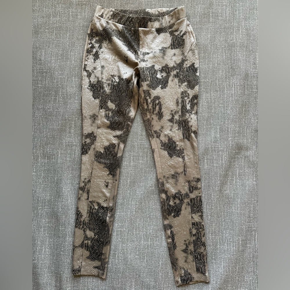 Philosophy Neutral Snake-Print Leggings in Beige and Black